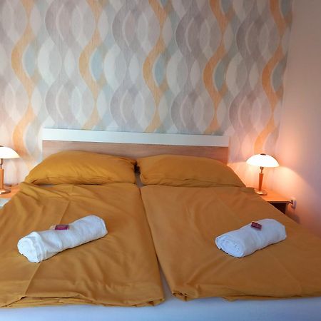 Petra Apartmanhaz Kehidakustány Eksteriør bilde
